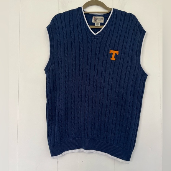 Tennessee VOLS Blue Cable Knit V-Neck Sweater Vest with Orange 'T' Size XL - Picture 5 of 12